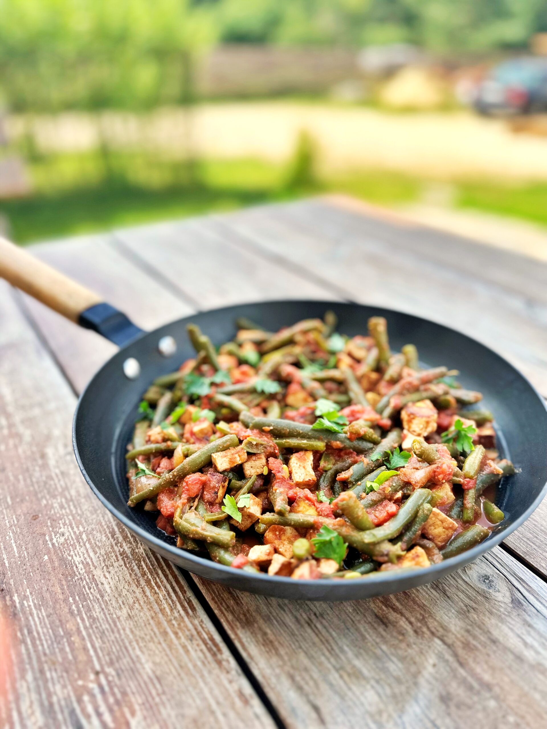 You are currently viewing Fasolka z tofu w pomidorach z kuminem